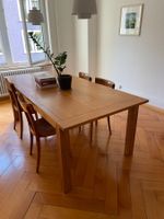 Massiver ausziehbarer Eichentisch