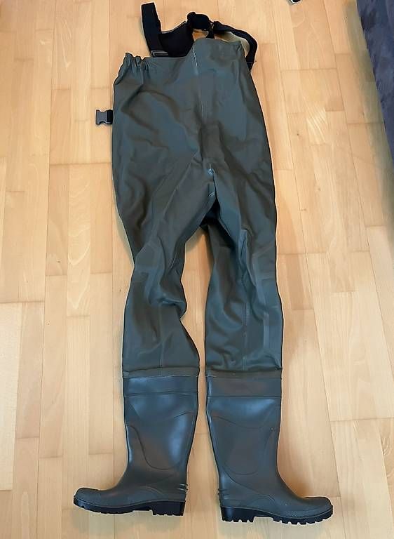 Pantaloni: Neue Watthose Grösse S, Schuhgrösse 39 – Usato da Neuenegg venduto da Grittibenz
