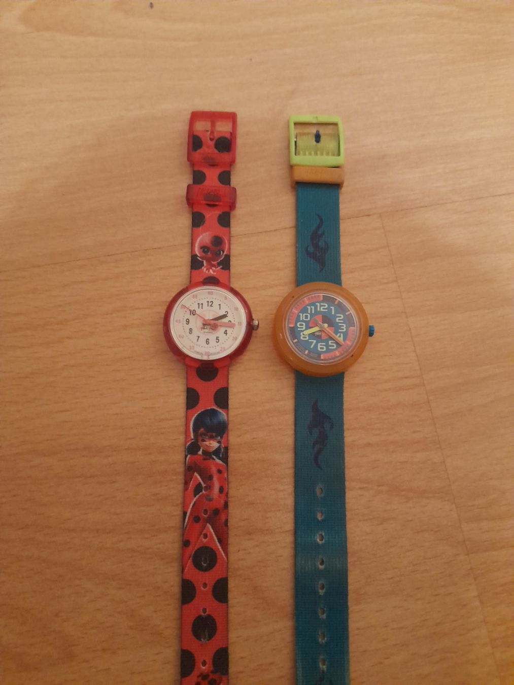 Flik Flak Orologi: 2 Flik Flak Armbanduhren – Usato da Lustmühle venduto da chevi03