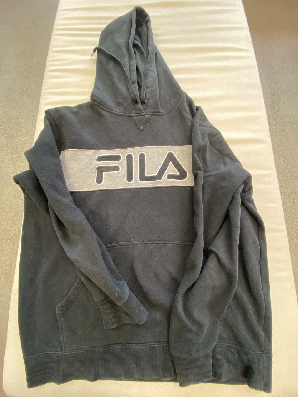 Fila Maglioni & Felpe: Fila Hoodie M – Usato da Zürich venduto da pamleano