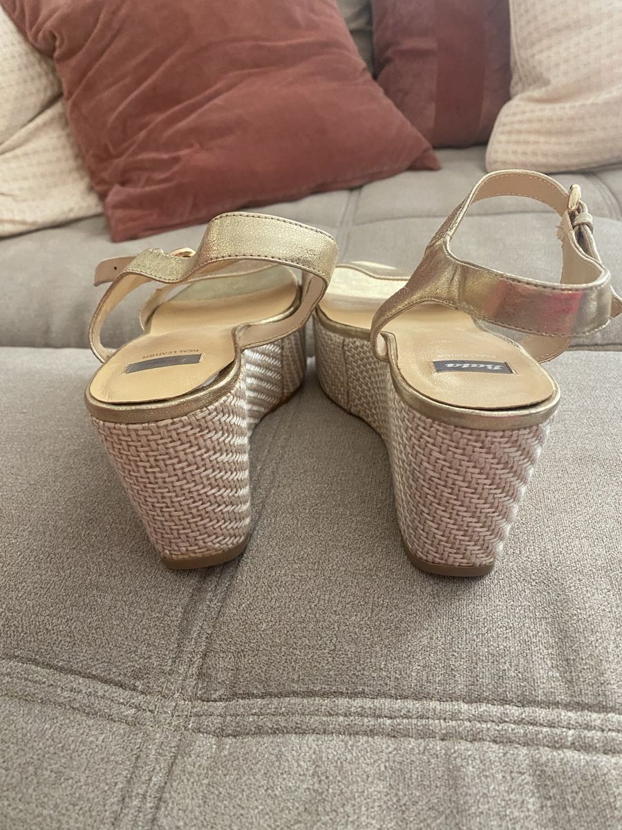 Scarpe da donna: Bata – Usato da Thun venduto da reb_qd7f 3