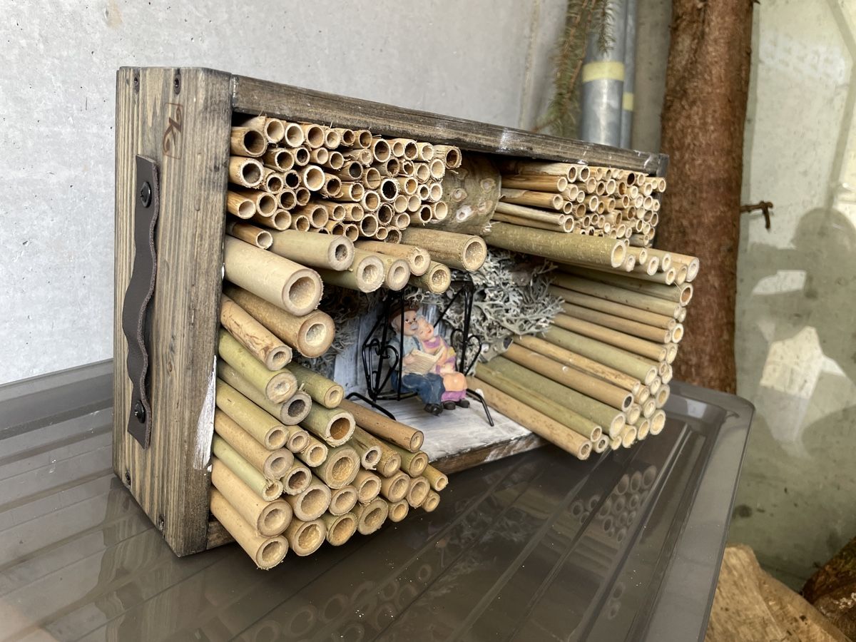 Alveari: Verspieltes Wildbienenhotel, Handarbeit – Nuovo (secondo la descrizione) da Knonau venduto da Kaktus122 1