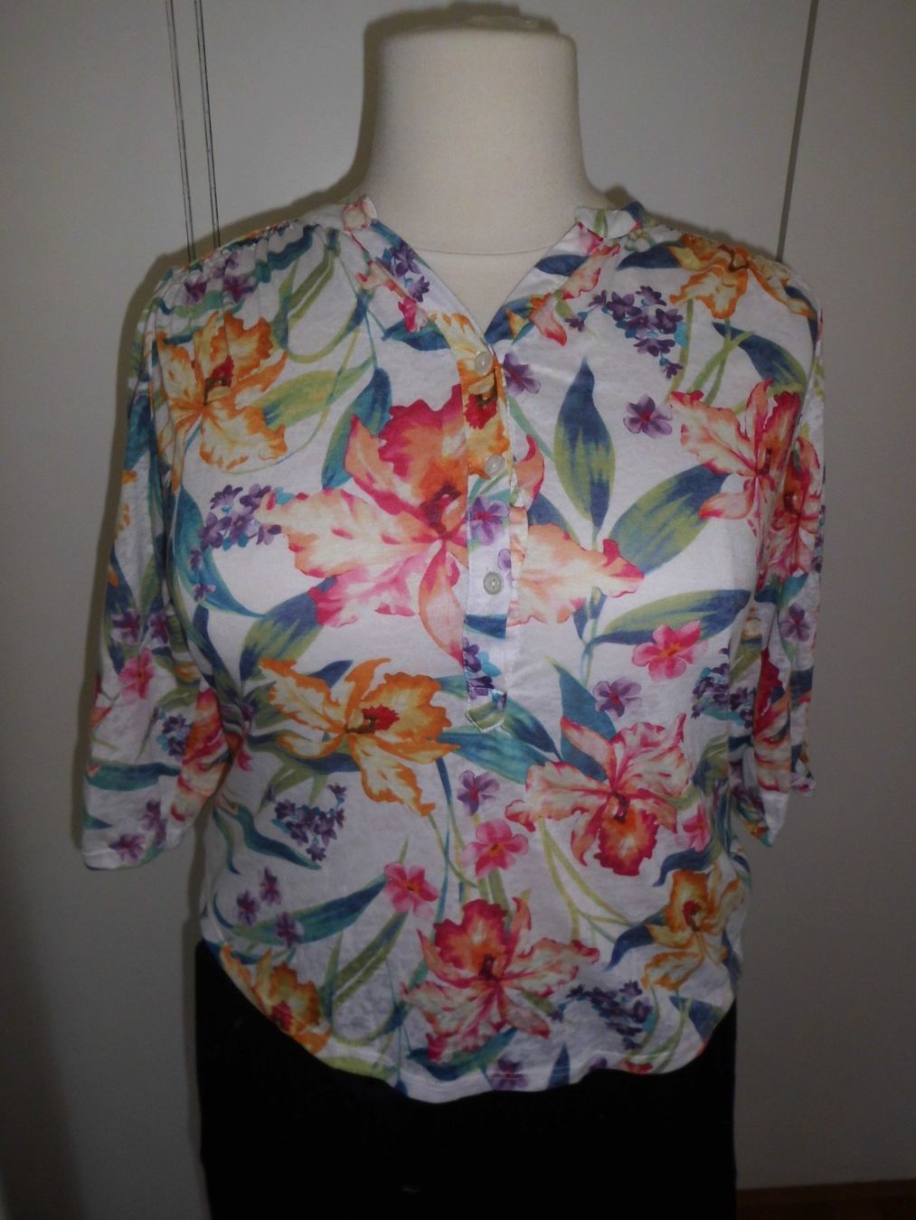C&A T-shirt: T-shirt multicolore T. 44 – Nuovo (secondo la descrizione) da Marin-Epagnier venduto da Madja