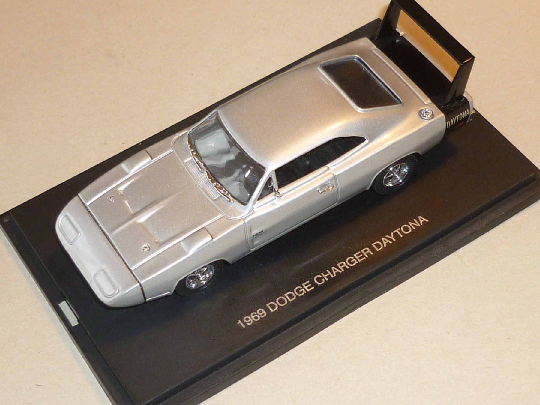 Dodge Modellini d'auto: Dodge Charger Daytona von Eagle's Race – Usato da Bern venduto da Mint7 2