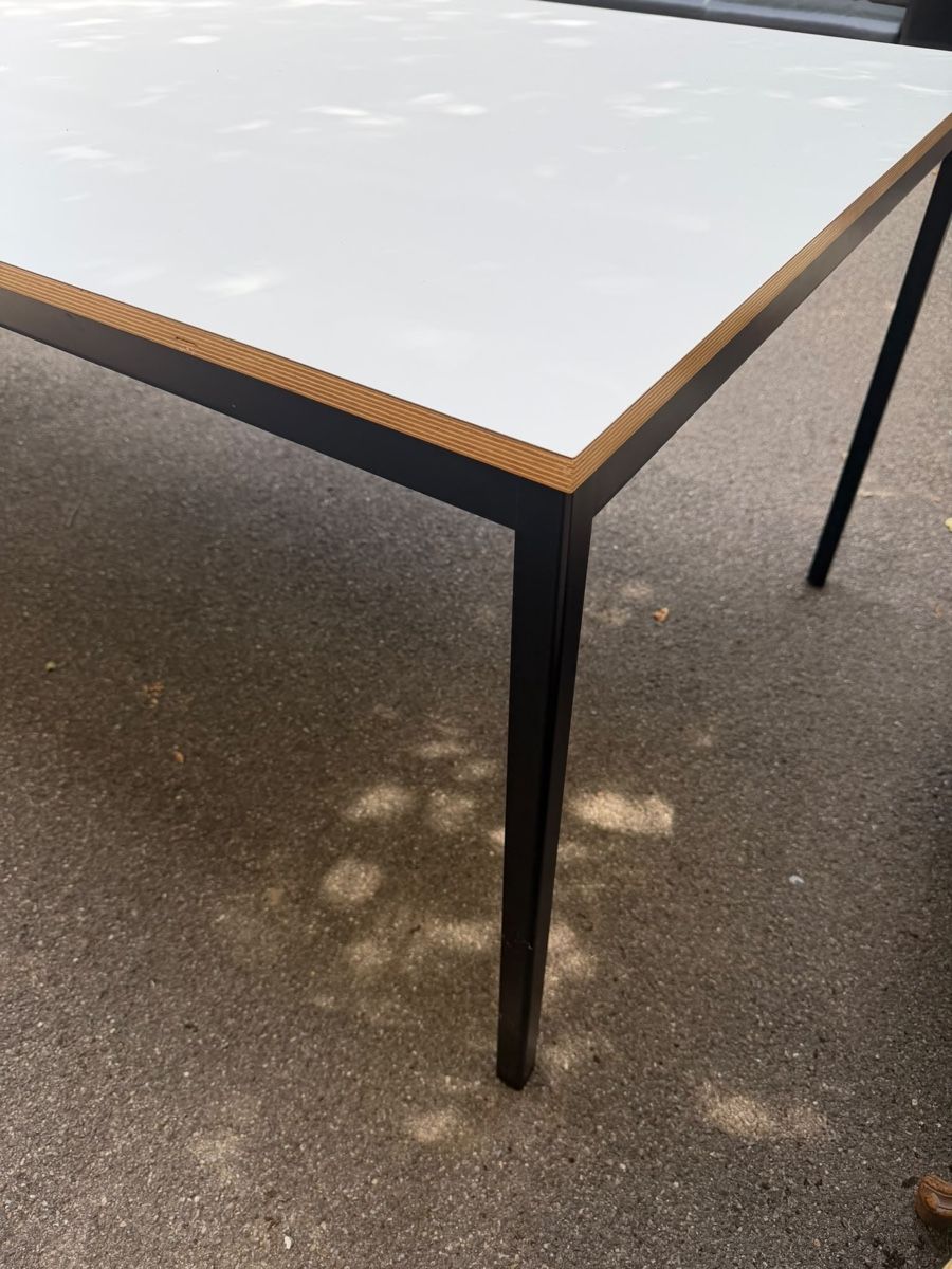 Scrivanie: Bürotische 3 Stück verschiedene Grössen  – Usato da forch venduto da Draechli789
