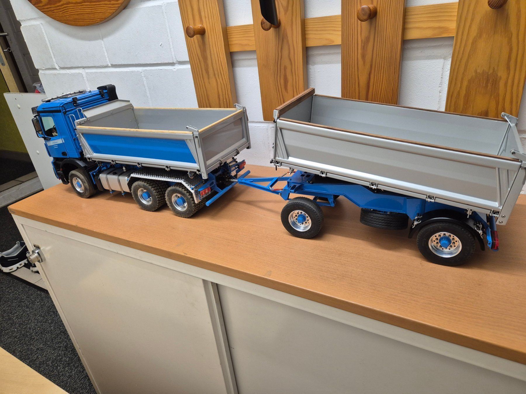 Modellismo RC: Scaleart Arcos 3achs 3Seitenkipper+Dreschmelkipper – Usato da Hochwald venduto da osswaldremo89 1