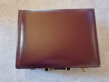 Mallette porte-documents en cuir rouge