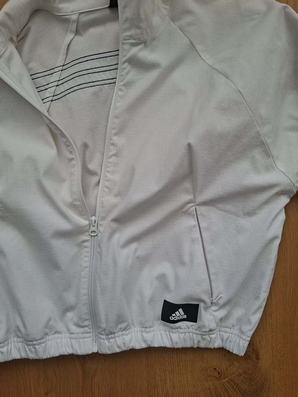 Adidas Giacche: Adidas Sportjacke weiss – Usato da Ruswil venduto da wil_2jkd 2