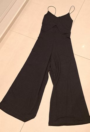 Schöner Sommer Jumpsuit, schwarz, Grösse 34 - neuwertig