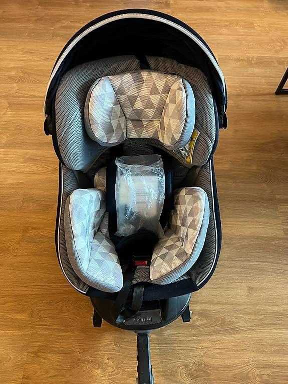 Auto-Kindersitze: Siège auto bébé Combi / Babyschale Autositz Combi – Gebraucht aus Winterthur von ala_m9hf