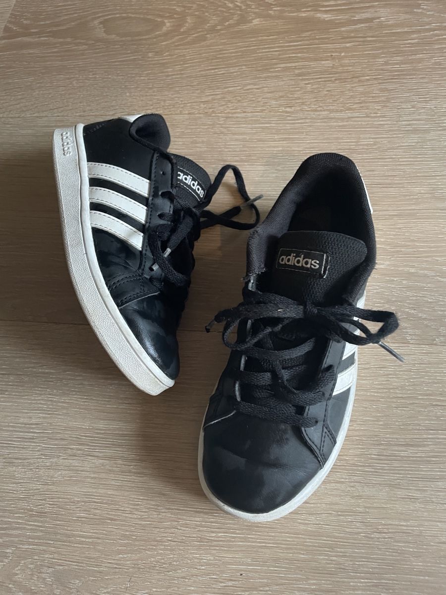 Adidas Scarpe da uomo: Adidas Turnschuhe Gr 33 – Usato da Hittnau venduto da Luki78 3
