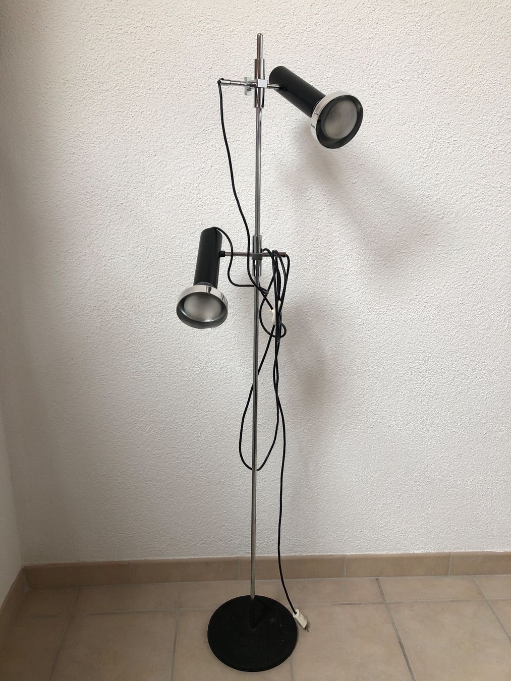 Lampen: Sehr schöne seltene Designer Stehlampe mit 2 Leuchte – Gebraucht aus Sirnach von Gozogo 1