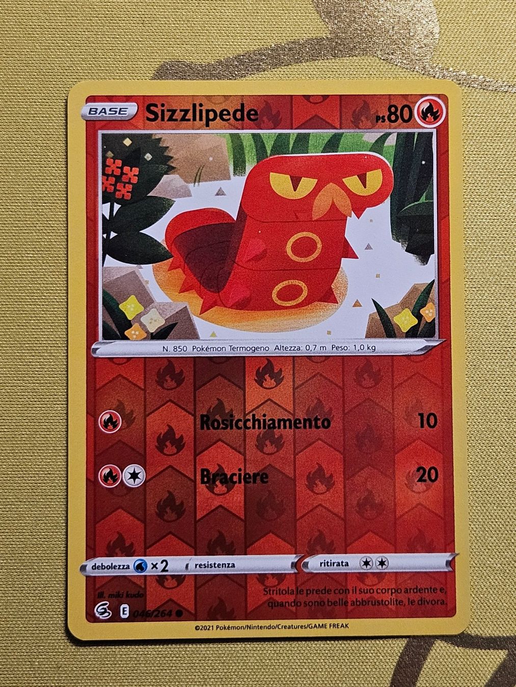 Pokémon Carte collezionabili: Fusion Strike - Sizzlipede 046/264 – Usato da Bellinzona venduto da Pokemarco