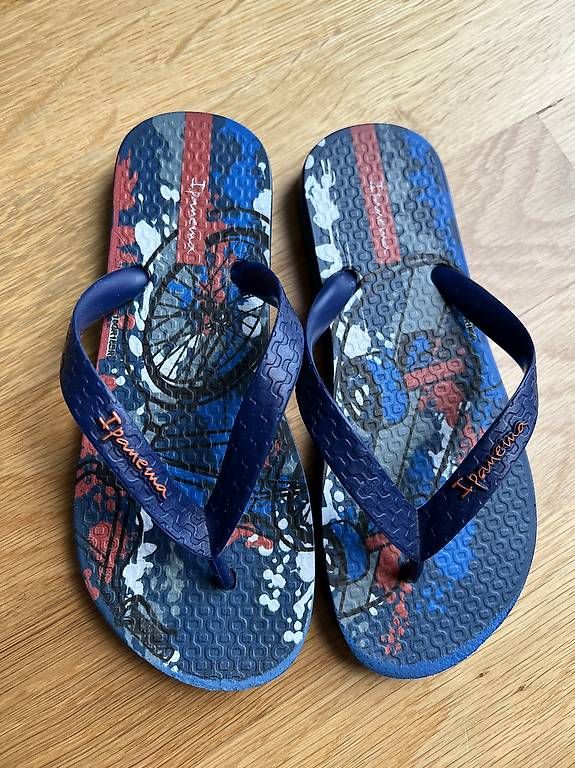Ipanema Scarpe per ragazzi: Ipanema Kinder Flipflops / Sandalen Grösse 31/32 – Usato da Zürich venduto da wtpooh 1