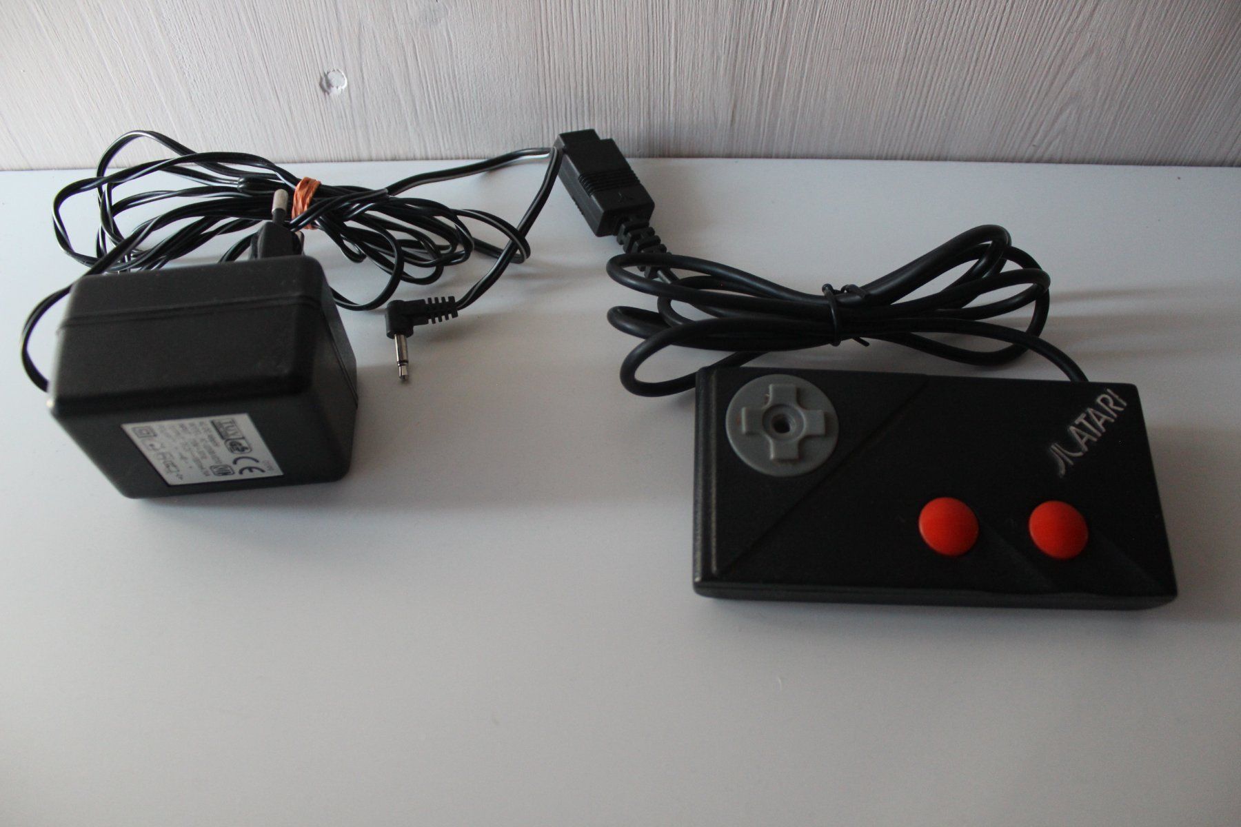 Atari Console: ATARI 2600 Konsole + Netzteil + Controller – Usato da Ebertswil venduto da Ricogoeritz 3