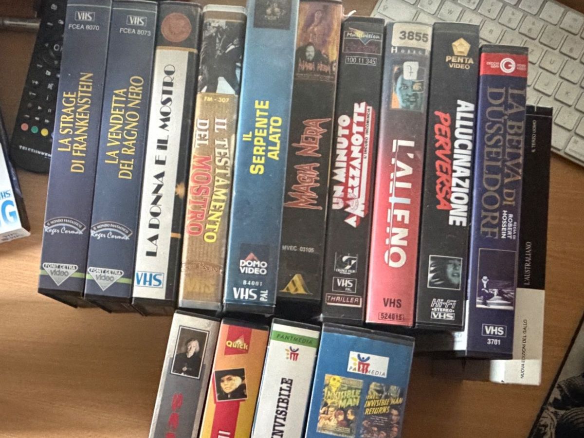 Toutes les VHS: 15 Vhs italiane Horror e Sci-fi – D'occasion à Minusio par vertigoozBazar4u 1