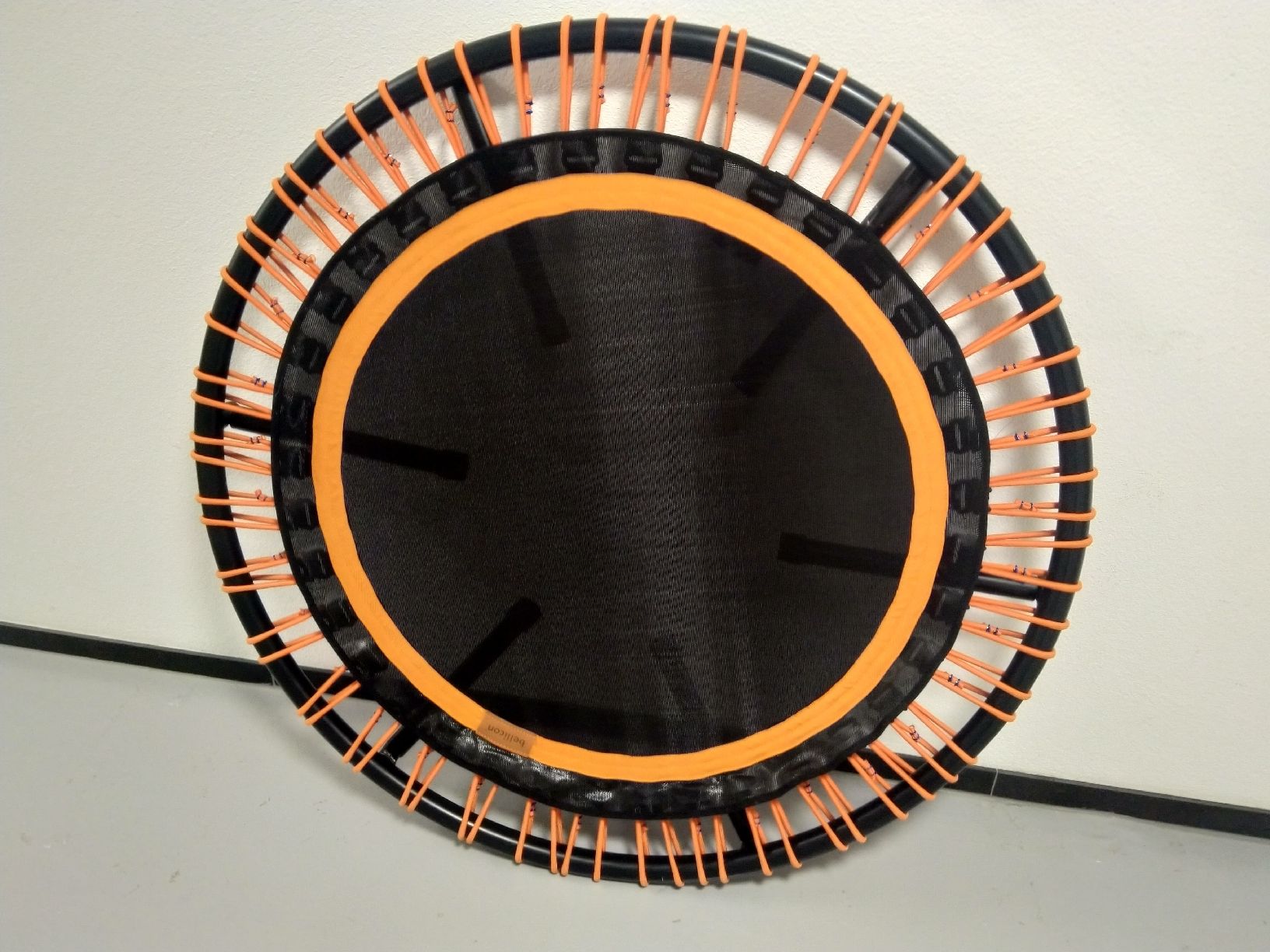 Bellicon Trampolini: Bellicon Trampolin, 112cm, guter Zustand – Usato da Luzern venduto da MissAnthropia 1