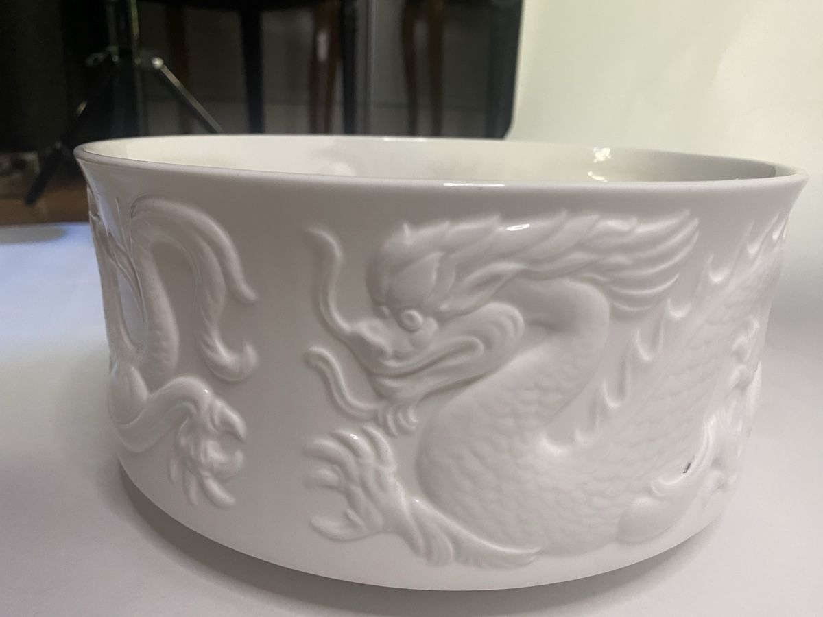 Ciotole: Coalport Dragon Bowl - bone China – Nuovo (secondo la descrizione) da Genève venduto da arcadiancocteau