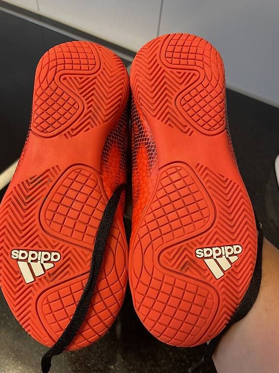 Adidas Scarpe per ragazzi: Turnschuhe – Usato da Aadorf venduto da Lulo1 2