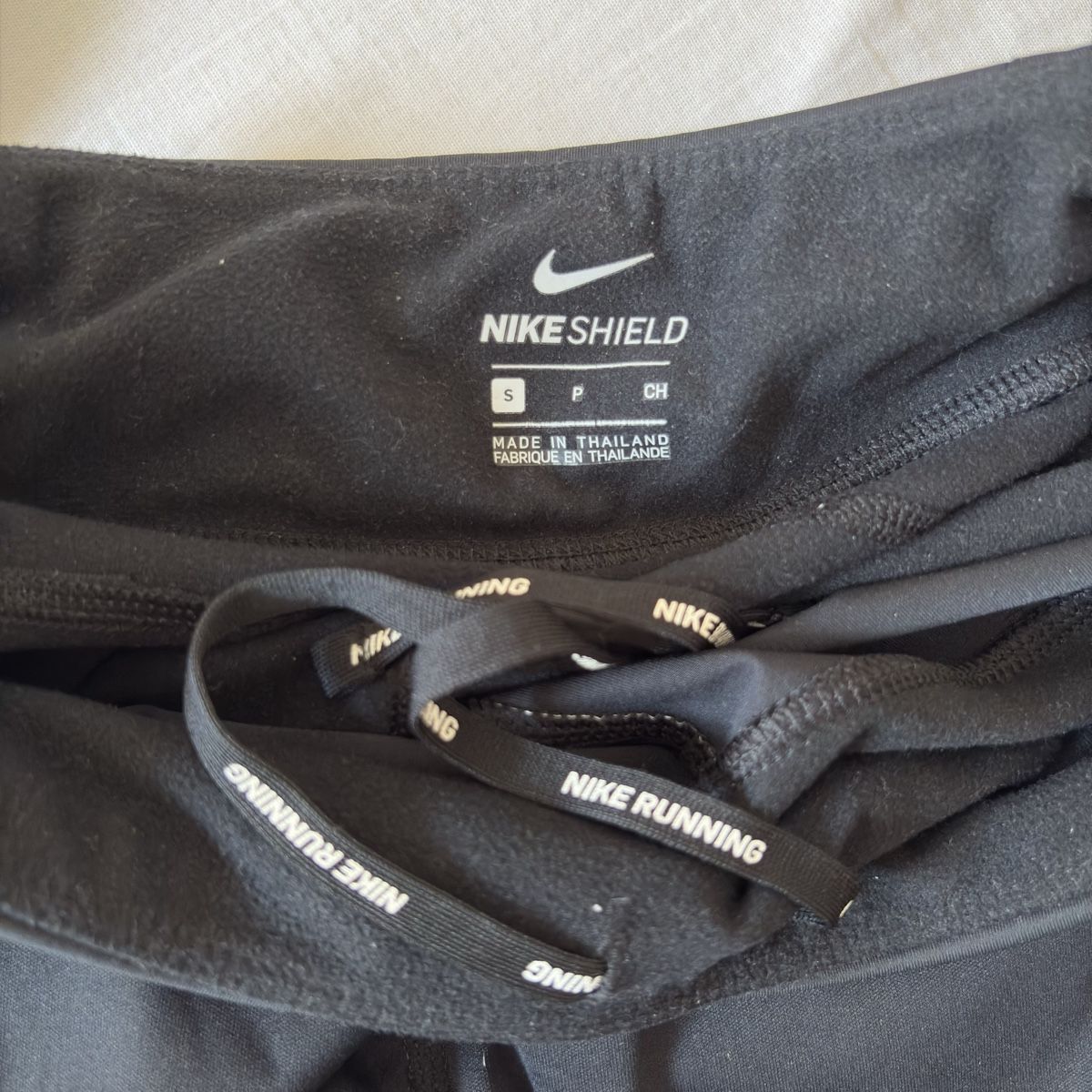 Nike Hosen: Pantalon sport Nike  – Neu (gemäss Beschreibung) aus Moudon von TigerrrEye 2
