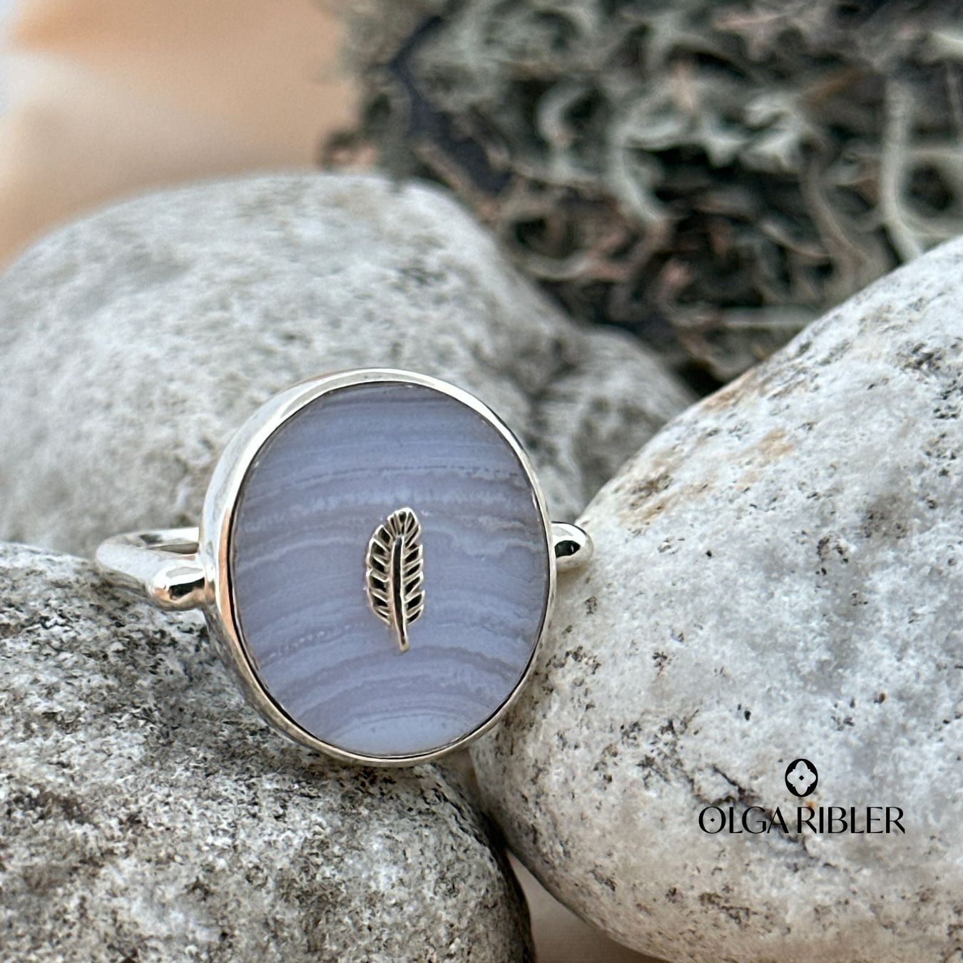 Olga Ribler Anelli: Silber Ring 925 mit Chalzedone Grösse 56 – Nuovo (secondo la descrizione) da Luzern venduto da Schmuckoutlet 2
