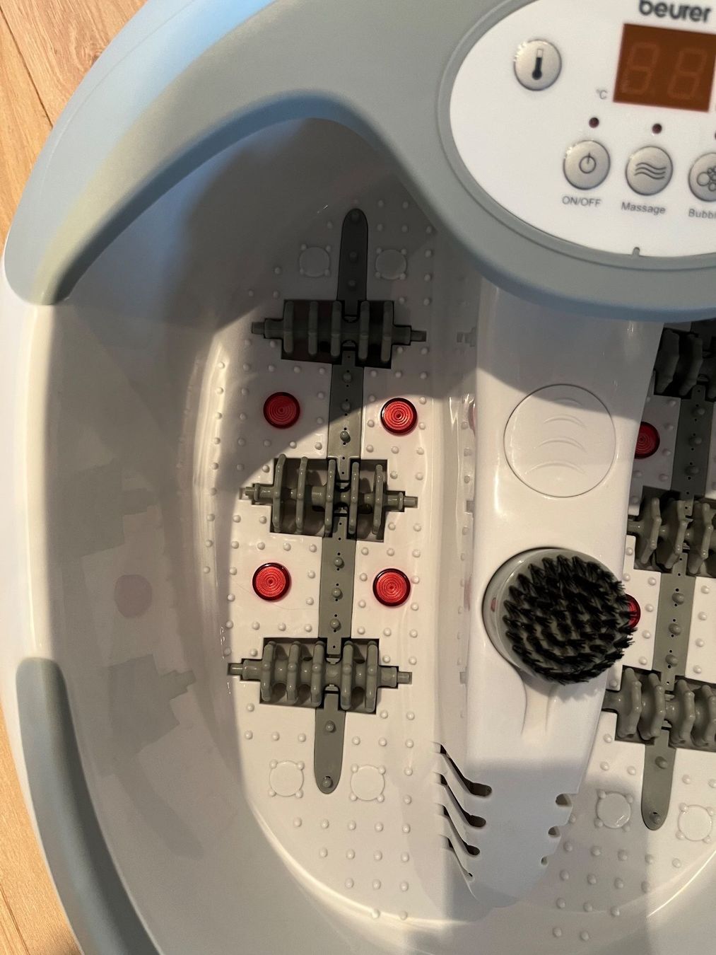 Beurer Dispositivi per massaggi: Beurer Fussbad FB 50 mit Massagefunktion – Usato da Kloten venduto da SANTALA23 1