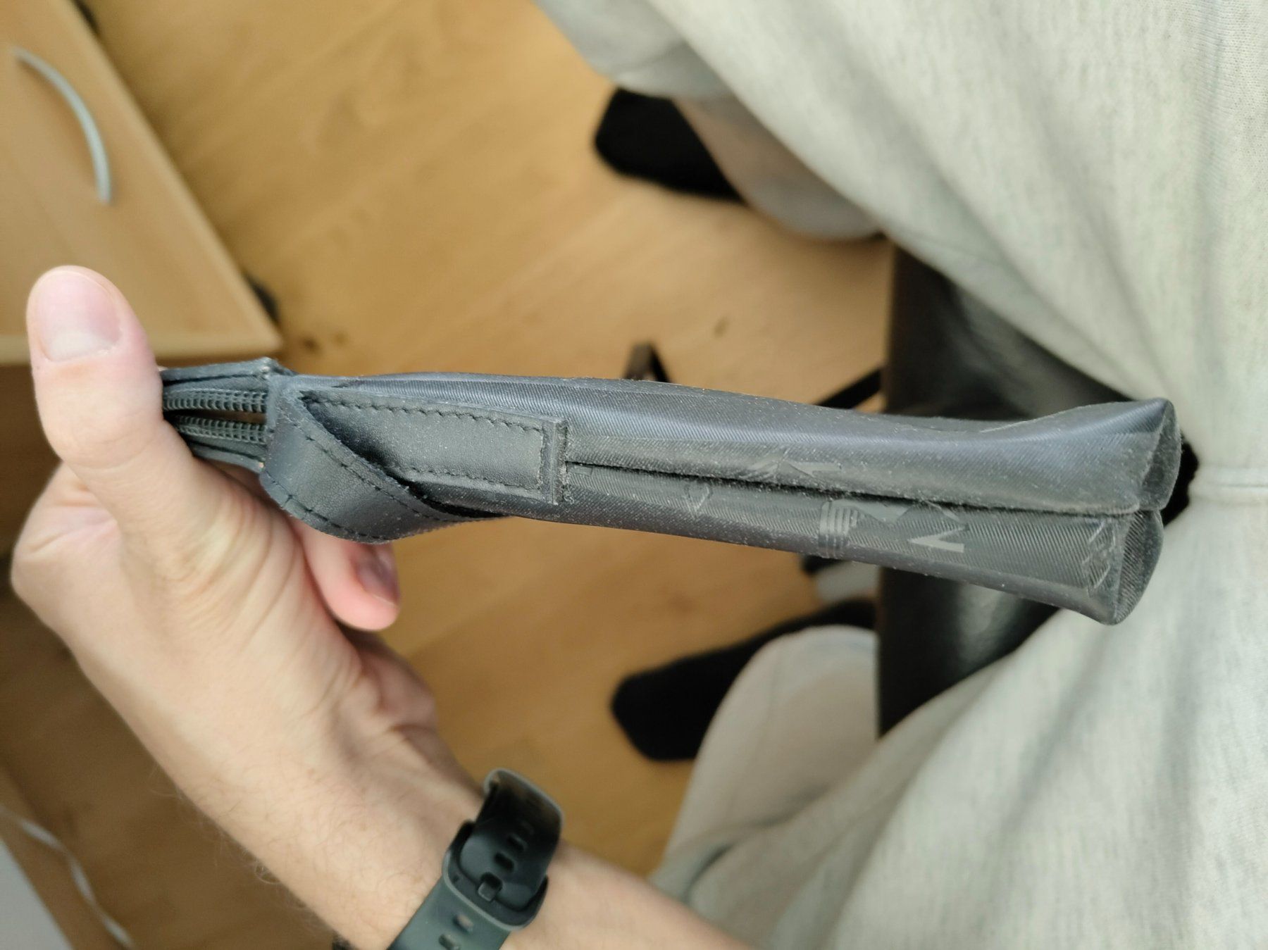 Maison Mollerus Taschen für Damen: Maison Mollerus Umhängetasche schwarz/silber – Gebraucht aus Schwyz von Balmer92 6