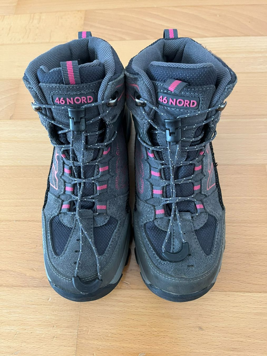 46 Nord Schuhe für Mädchen: 46 Nord Wanderschuhe - Grösse 35 – Gebraucht aus Muttenz von Juvenile33 2