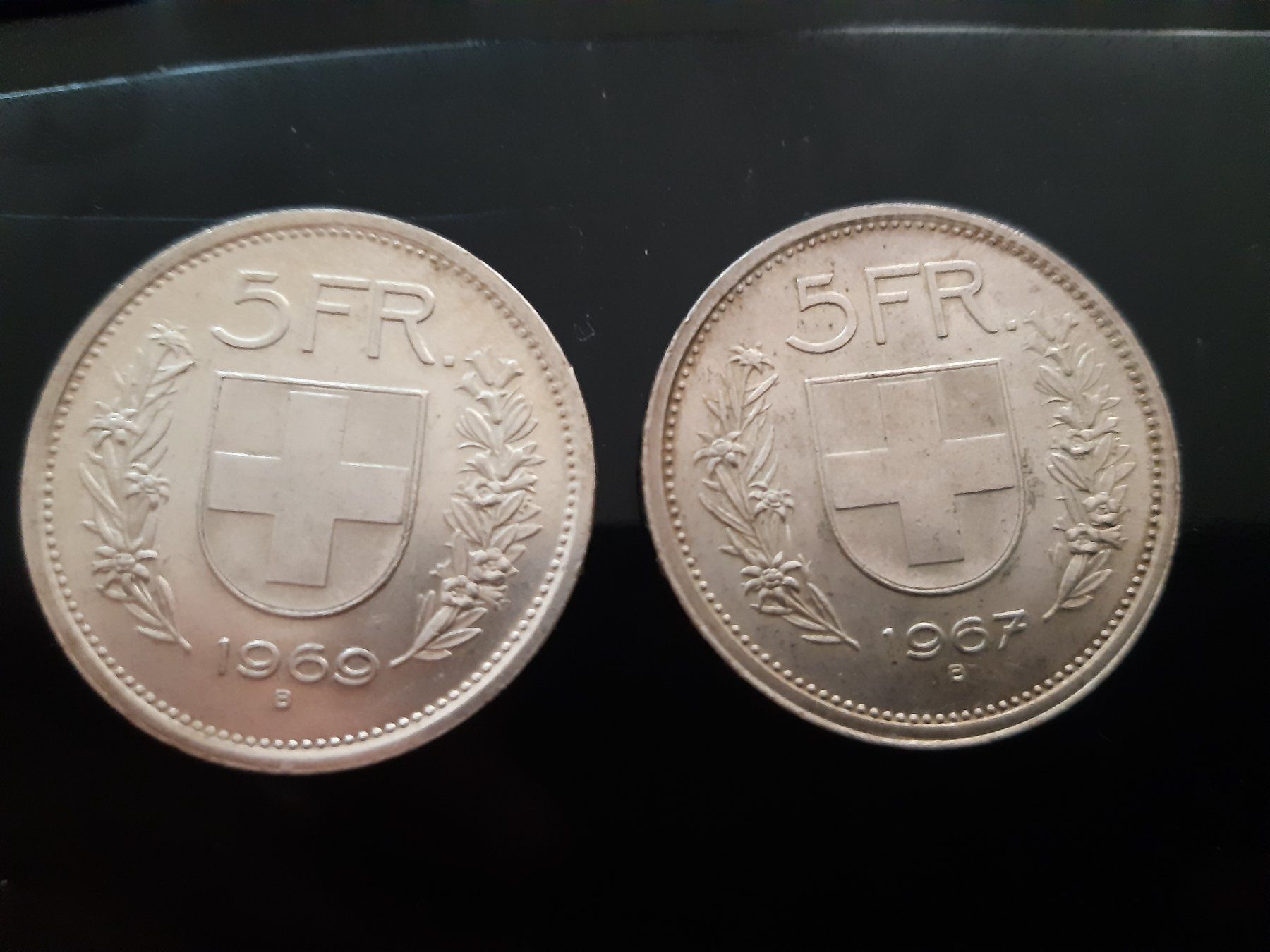 Metalli preziosi: Schweiz, 2 x  5 Fr. 1967+1969, Erh.s.scan – Usato da Caslano venduto da Enrico15 1