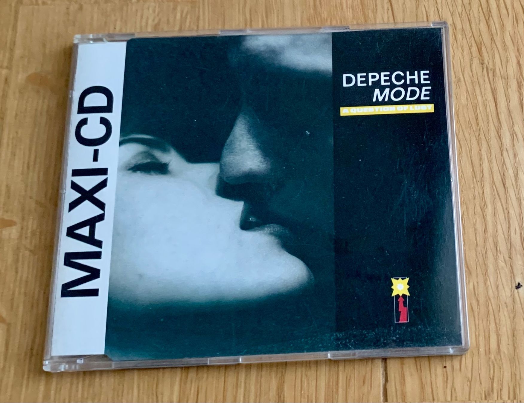 CDs: Depeche Mode a question of lust Maxi CD – Gebraucht aus Zürich von Fieber