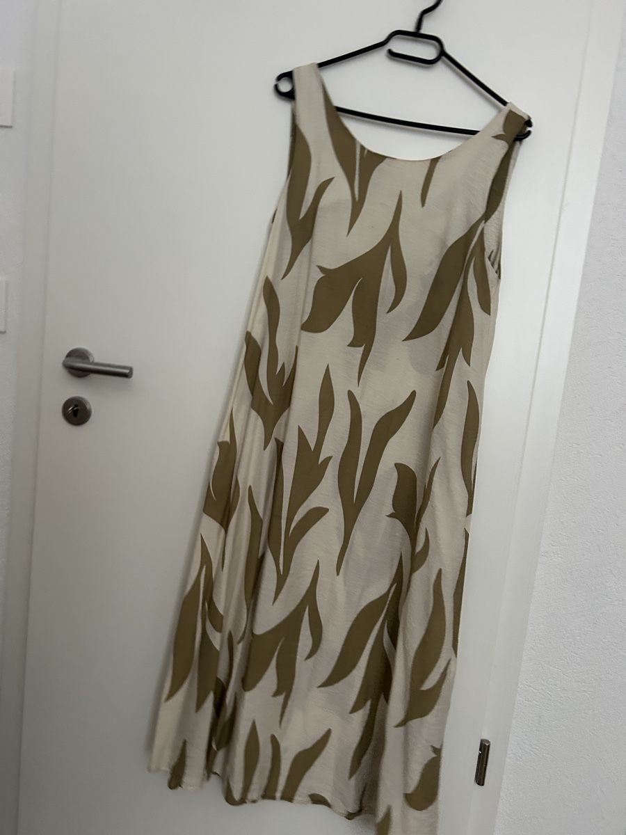 Vestiti: Oversize Summer Dress with Leaf Pattern - Size Small – Usato da Marin-Epagnier venduto da Kty_1907 5
