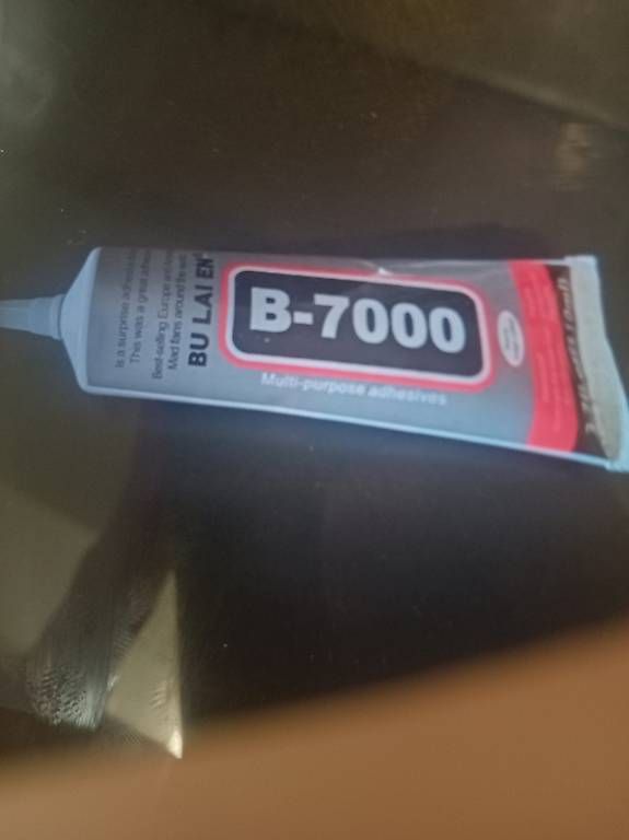Sticker: B-7000 Kleber BU LAI EN 110ml – Usato da Liestal venduto da CrystalCardToyShop 2