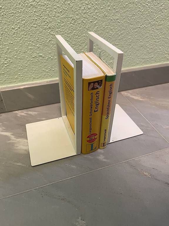 Autres décorations & accessoires: Ständer für Bücher – D'occasion à Stein AG par M.PEAKY