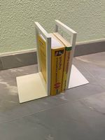 Ständer für Bücher