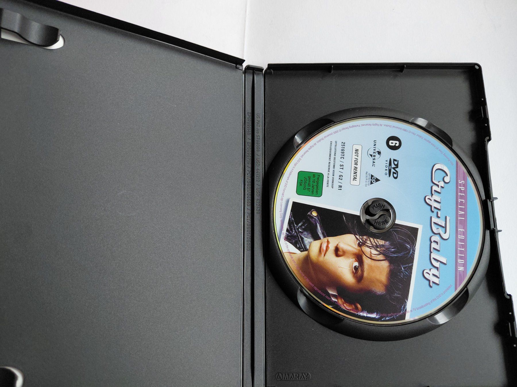 Tutti i DVDs: CRY BABY (avec VF) – Usato da Denges venduto da Hellboy10 3