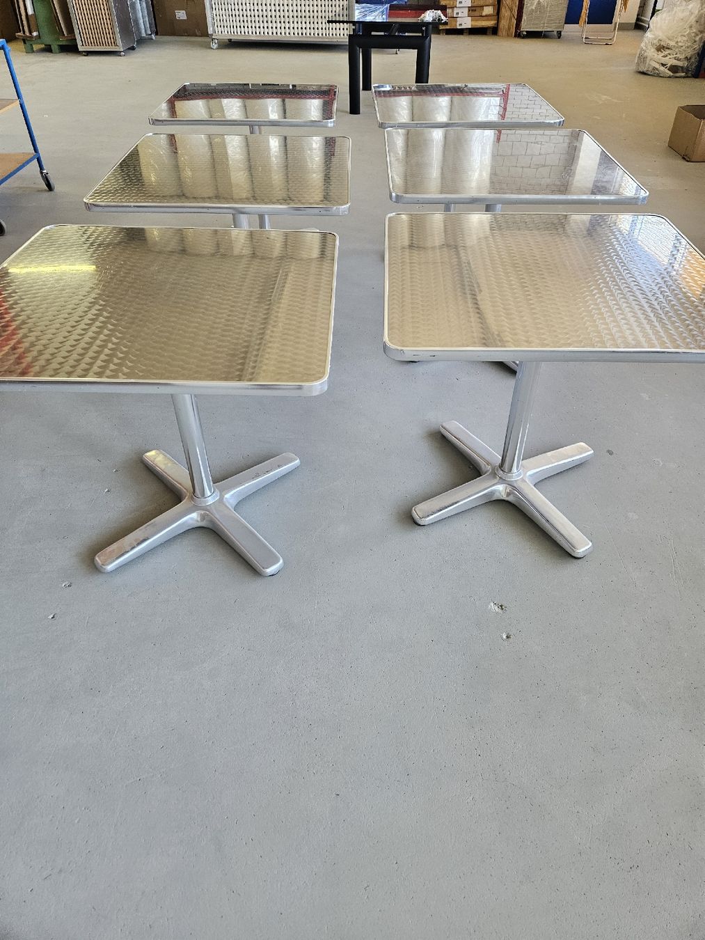 Tavoli: Tisch 80 x 80 cm – Usato da Regensdorf venduto da Zem003 2