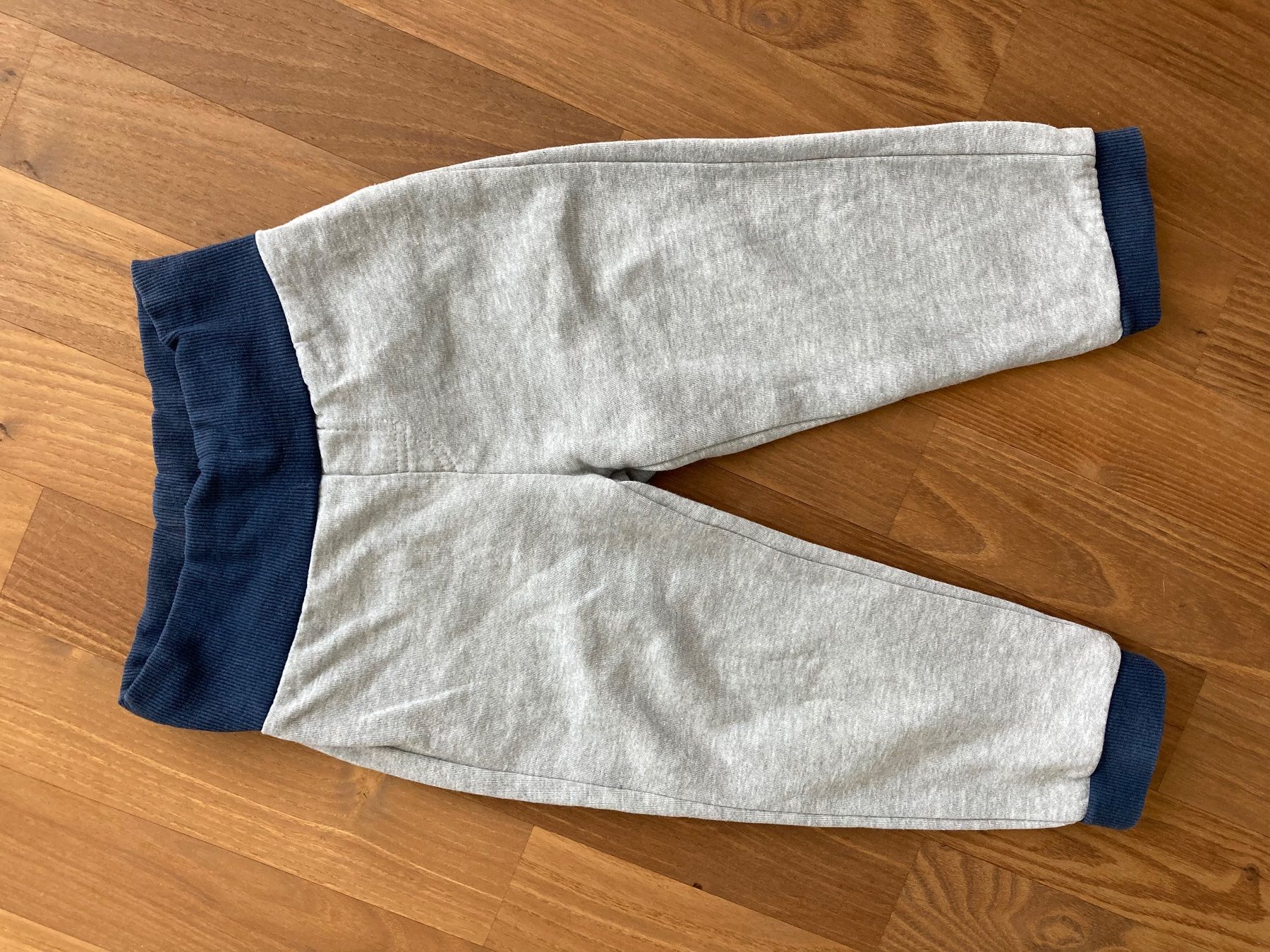 Hosen: Trainerhose Gr. 92 – Gebraucht aus Luzern von Aldabema 2