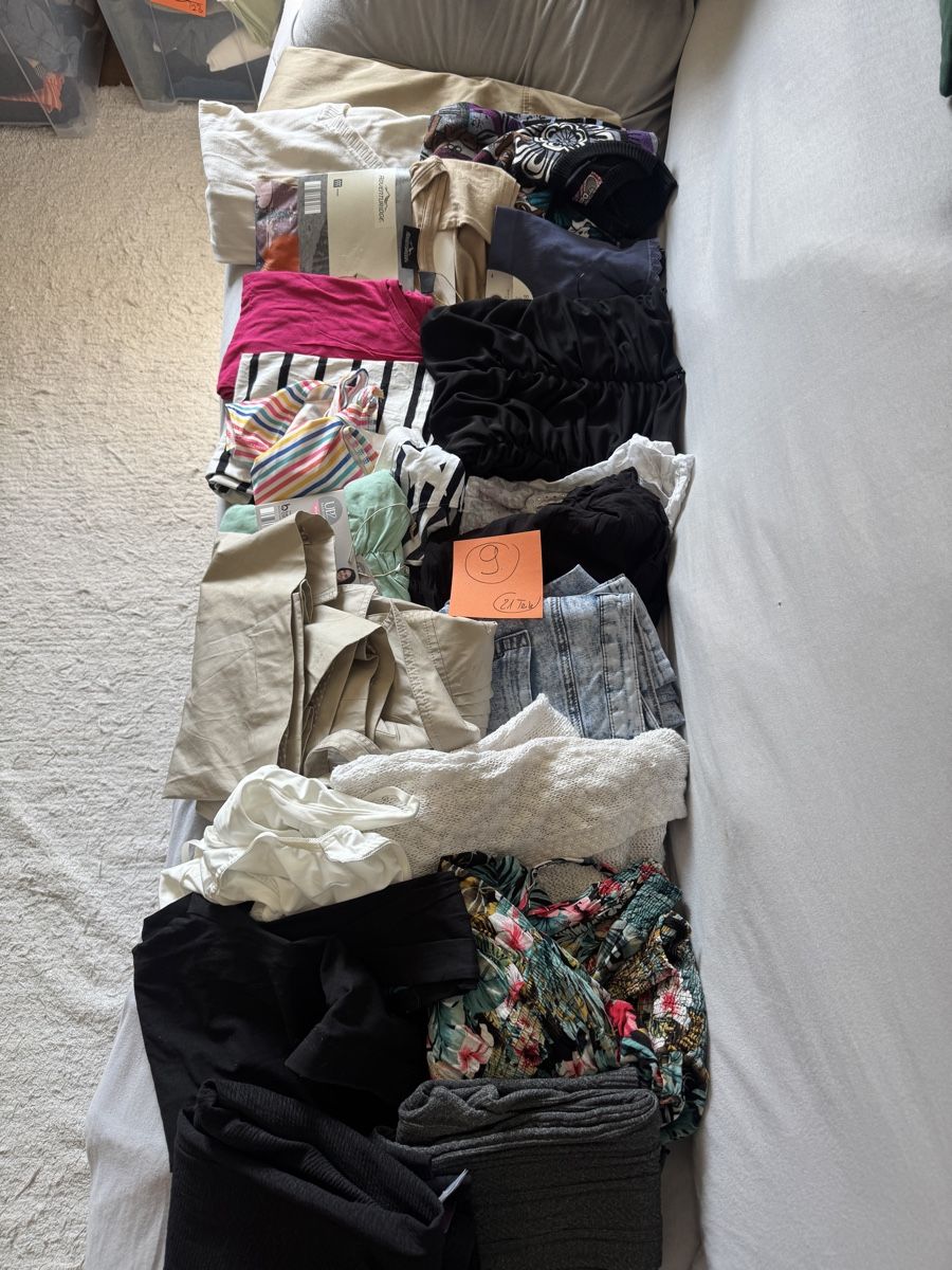 Lots de vêtements: Kleiderpaket 9 Grösse S – D'occasion à Endingen par Mira-Nur