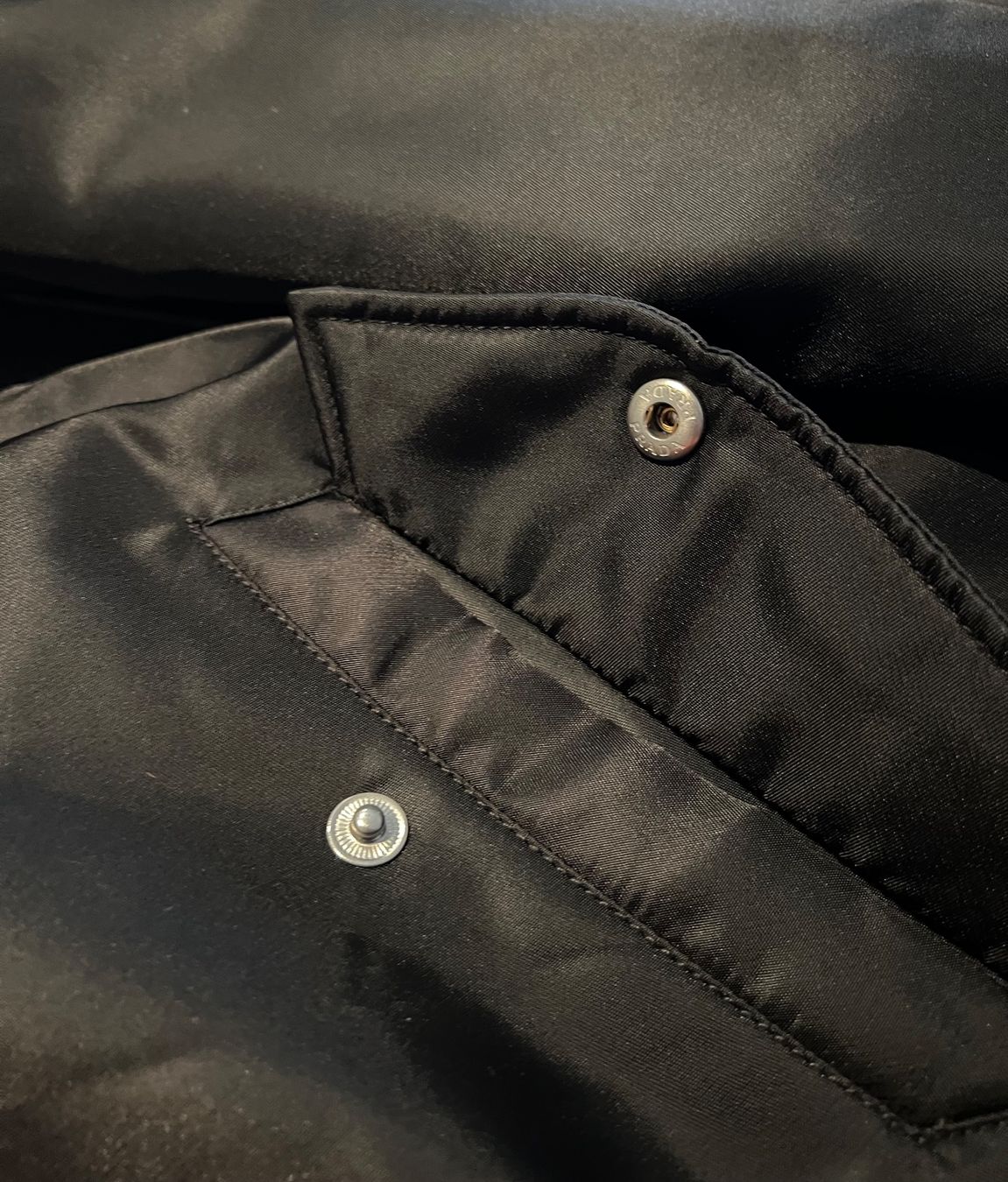 Prada Giacche: Prada Re-Nylon Bomber Jacket – Usato da Gelterkinden venduto da VALE_G 5
