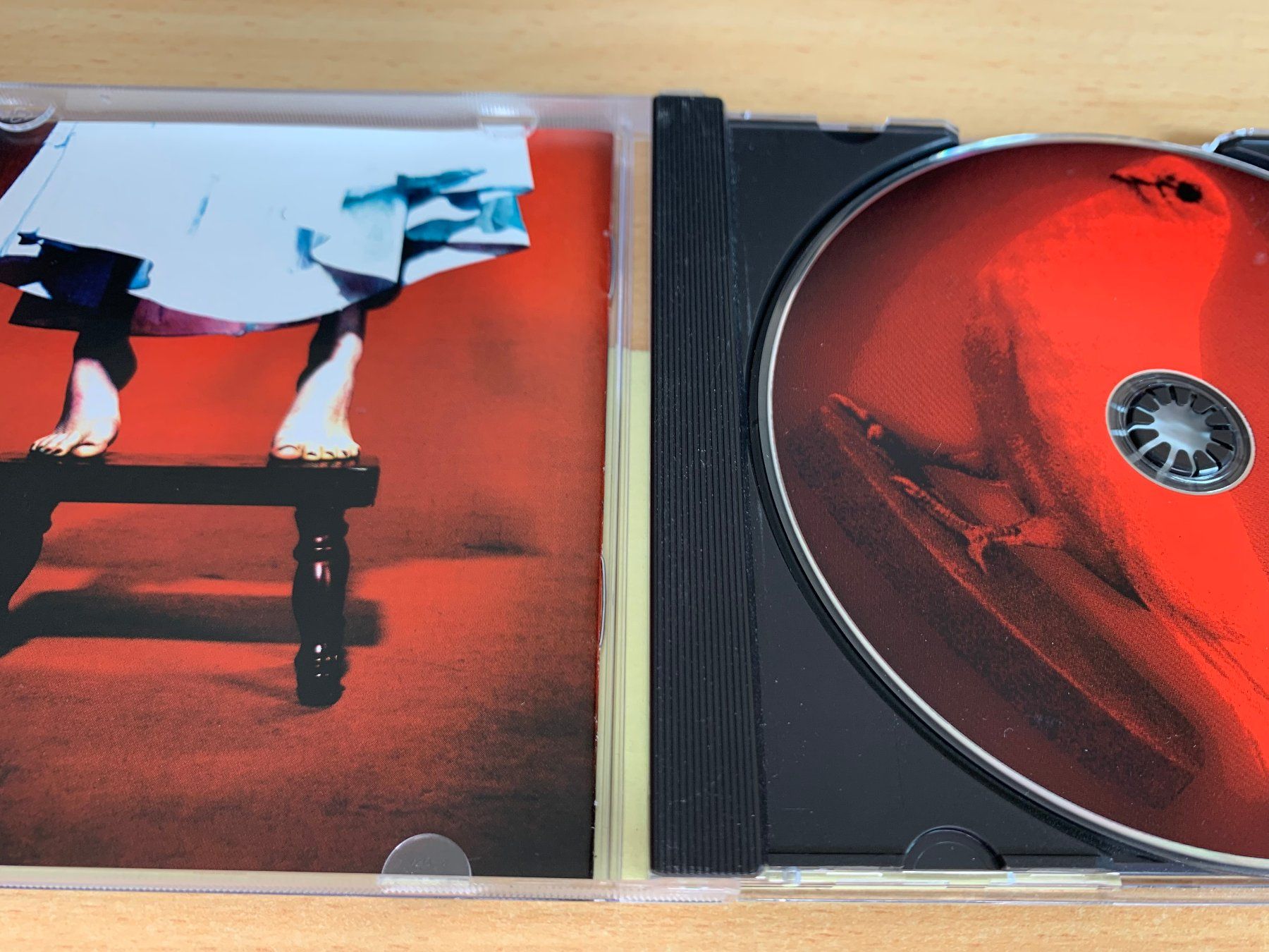 CD: The White Stripes – Elephant – Usato da Rikon im Tösstal venduto da Alpenmutz 2