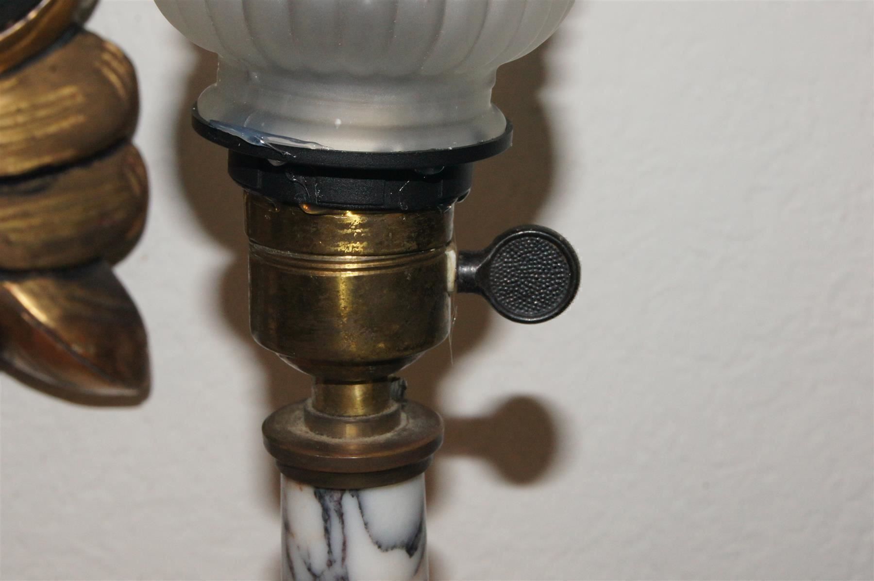 Lampen: Antike Lampe mit Marmorfuss & Cloche – Gebraucht aus Geroldswil von ARTEFACTO 4