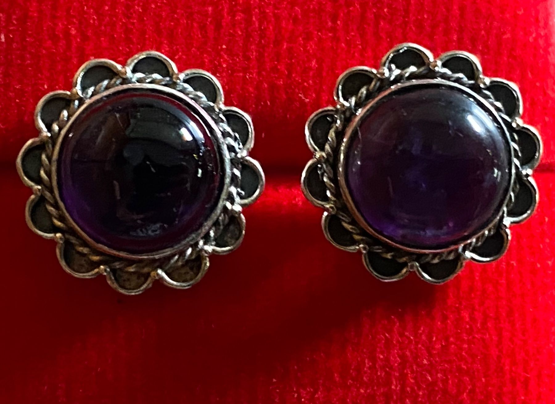 Orecchini pendenti & Orecchini a lobo: orientalische Silber Ohrstecker mit Amethyst – Nuovo e nell'imballaggio originale da Laax GR venduto da krippenfiguren-laax 1