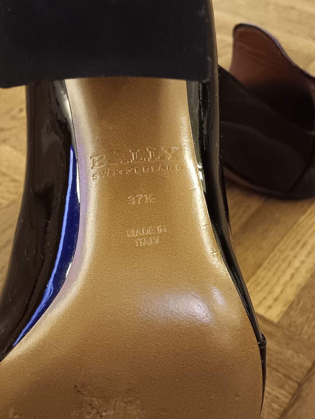 Bally Damenschuhe: Bally Lackleder Pumps – Gebraucht aus Suhr von fah_95vt 4