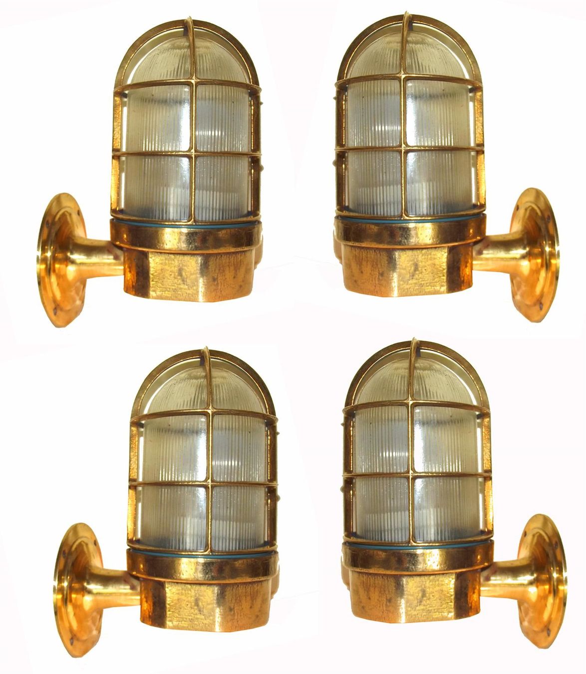 Lampen: Schiffspassagelichter der 1950er  4 stk – Neu und originalverpackt aus Valbonne von laiton.france
