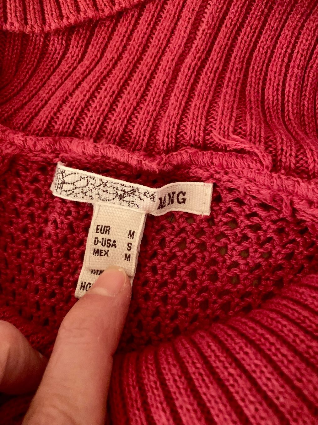 Mango Gilet & Giacche senza maniche: Rote Strickweste mit Rollkragen von Mango, Grösse M – Usato da Maienfeld venduto da mar_59mb 4