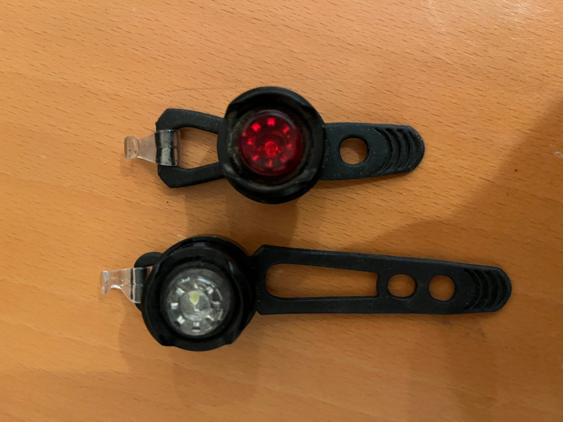 Pezzi di ricambio: Fahrrad LED – Usato da Baar venduto da Amarillis3
