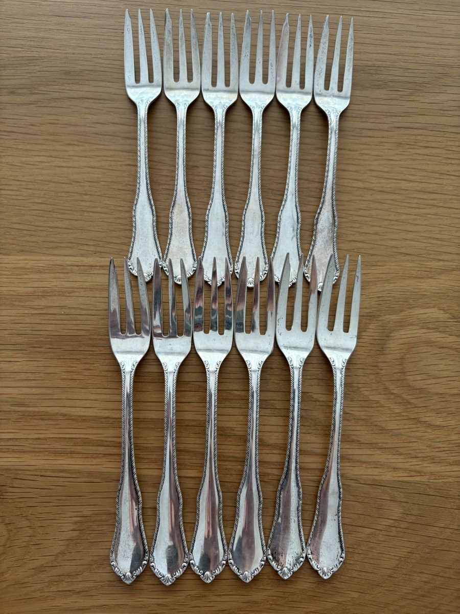 Forchette: 12 forchette antiche Argento 800 con decorazione – Usato da S. Antonino venduto da LIKA91 2