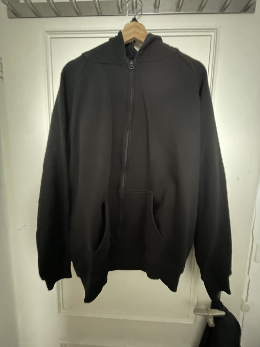 Urban Outfitters Pullover & Sweatshirts: Sweatjacke – Neu (gemäss Beschreibung) aus Basel von ElisaAschmann
