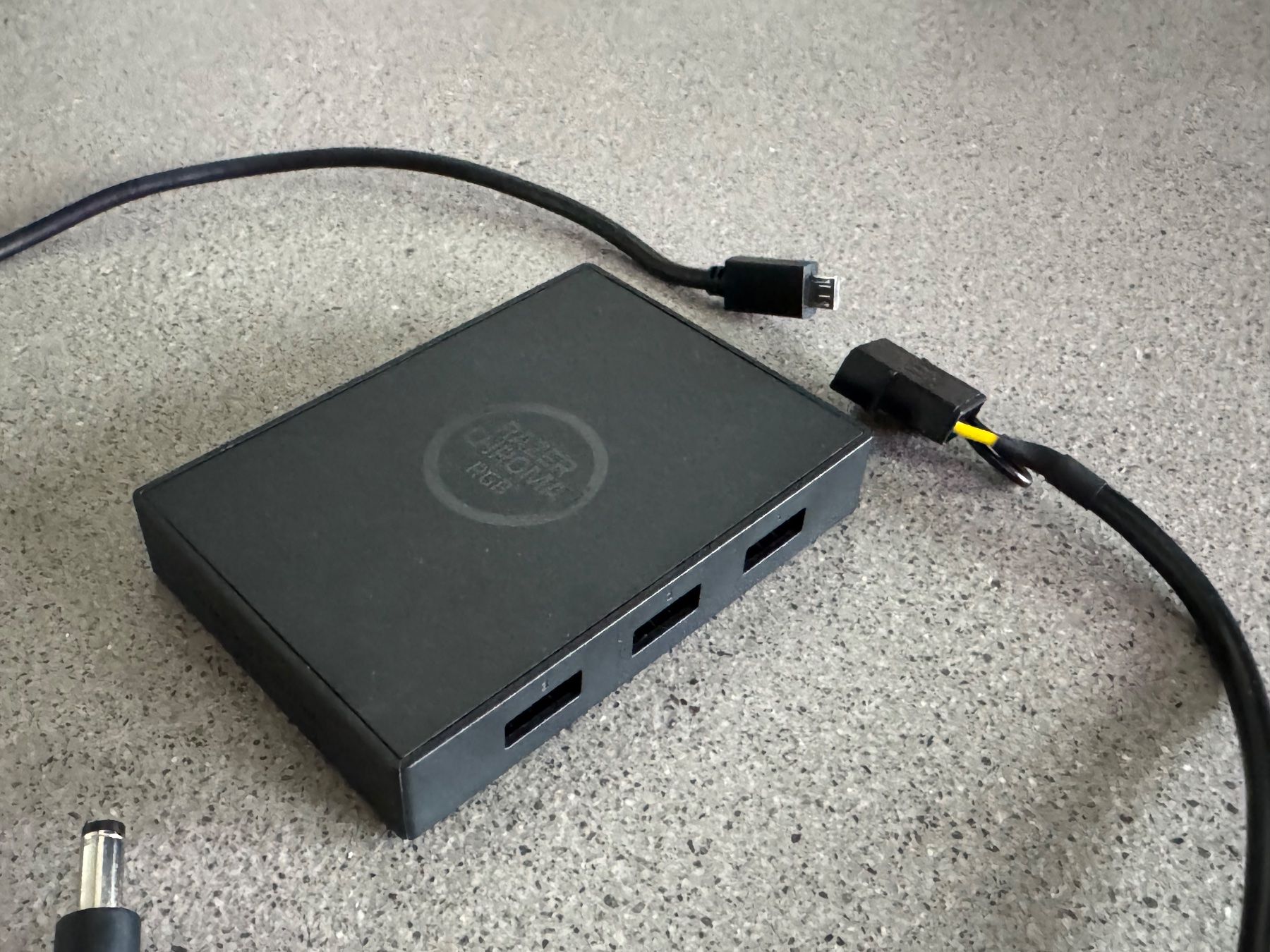 Razer Custodie: Razer Addressable RGB Controller ARGB – Usato da Luzern venduto da DarthYodus 1