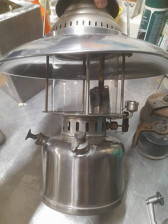 Lampade: Eugen Schatz Lampe, Militär, Petrollampe – Usato da Schwende venduto da Schwendner 2